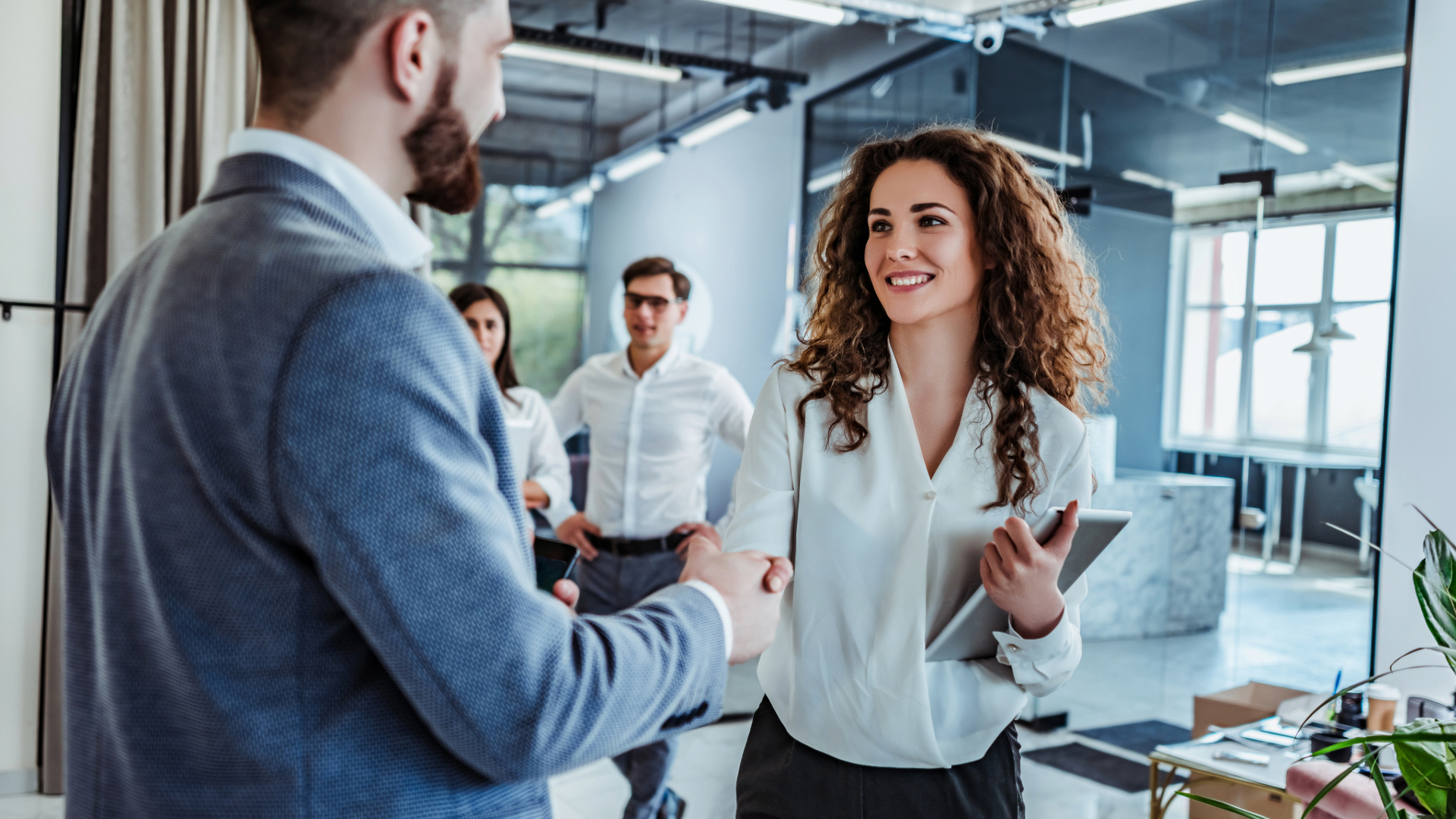 business-owner-talking-to-marketing-lead-about-attracting-ideal-customer Business owner talking to marketing lead about attracting ideal customer